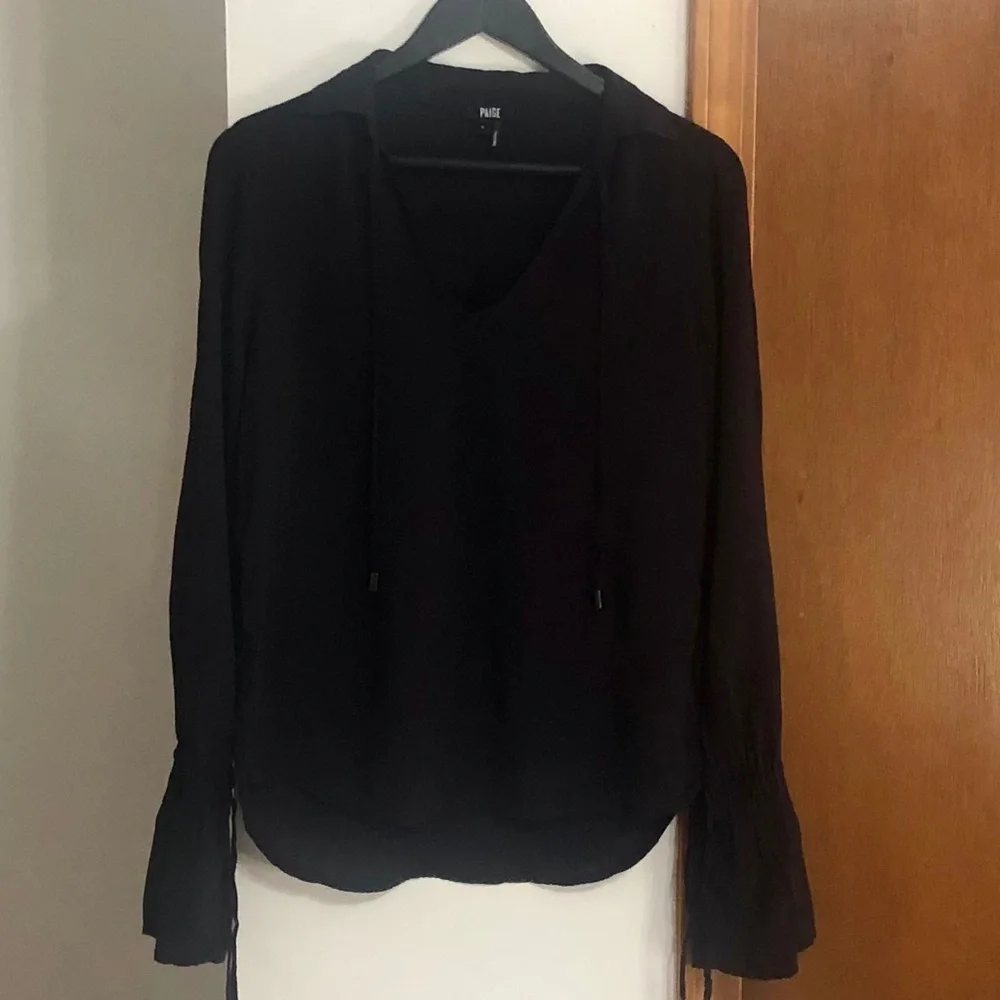 Paige long bell sleeves blouse - Picture 1 of 6